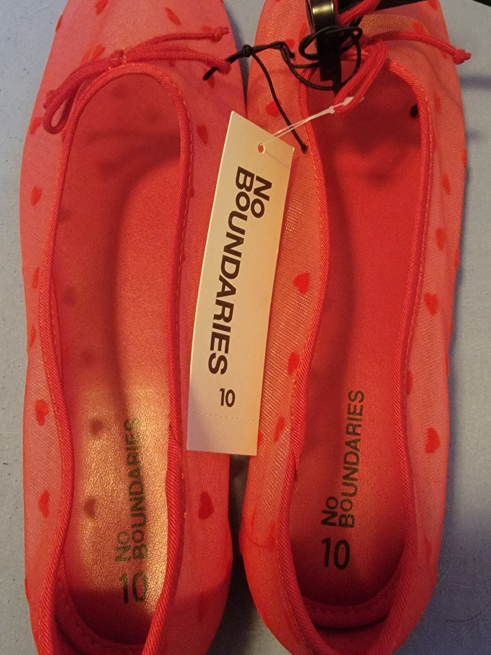 No Boundaries Red Heart-Print Ballet Flats